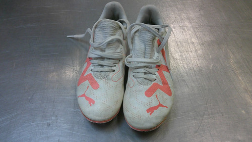 Vist Large View of Product Image Which is Used Puma Soccer Cleats White Junior 01