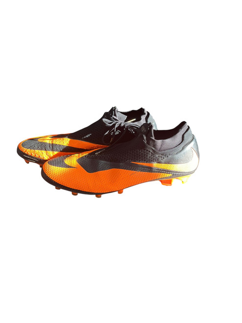 Vist Large View of Product Image Which is Used Nike Soccer Cleats Black And Orange Senior 13