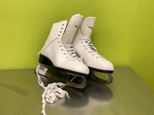 Vist Large View of Product Image Which is Used Dolomite CANADA WomensFigure Skate White Senior 7