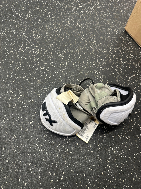 Vist Large View of Product Image Which is Used STX STALLION 900 Lacrosse Arm Pads/Guards White XL