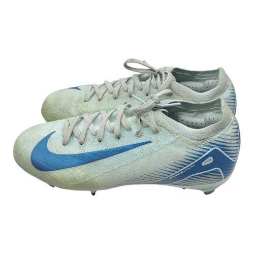 Vist Large View of Product Image Which is Used Nike Soccer Cleats Carolina Blue Junior 02.5