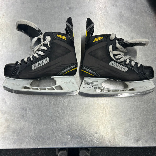 Used Bauer SUPREME PRO Junior Hockey Skate Junior 05 10589-S000420736 Vist Large View of Product Image Which is Used Bauer SUPREME PRO Junior Hockey Skate Junior 05