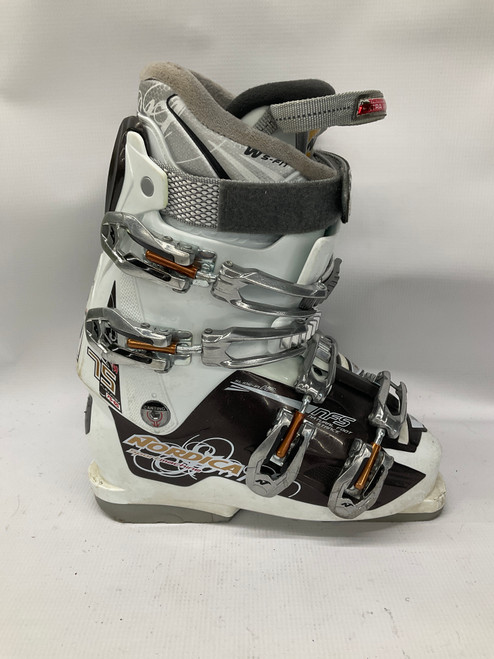 Vist Large View of Product Image Which is Used Nordica SPORTMACHINE Womens DH Ski Boot White 230 MP - J05 - W06