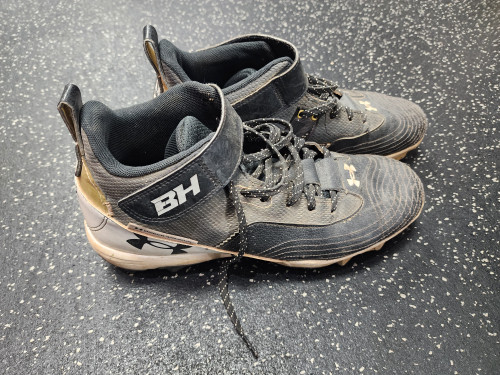 Vist Large View of Product Image Which is Used Under Armour BASEBALL CLEATS BB/SB Cleats White Senior 10