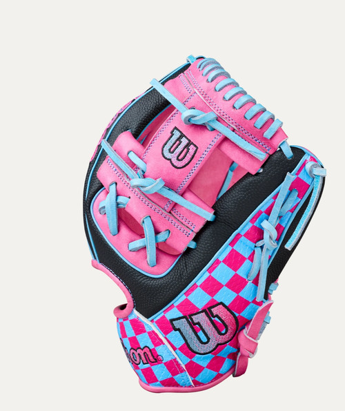 Vist Large View of Product Image Which is New 2025 POTTSTOWN 11.5IN RHT A2000 GLOVE