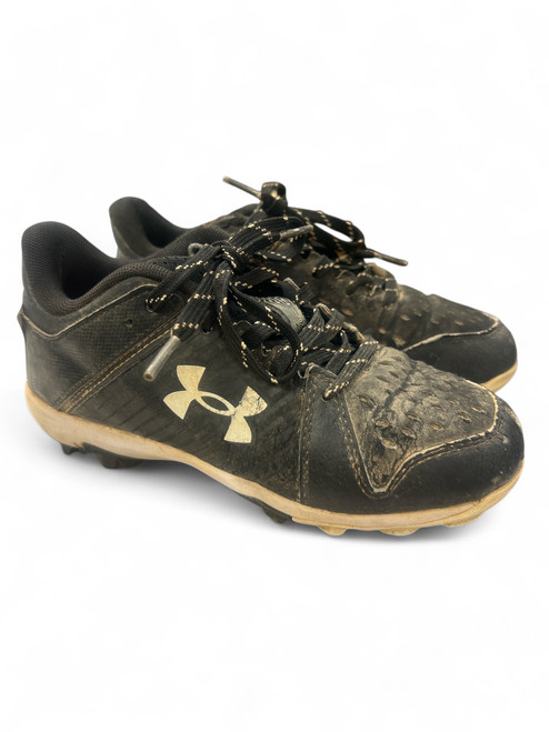 Vist Large View of Product Image Which is Used Under Armour Jr FB Cleats Black Junior 01
