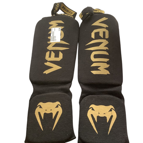 Vist Large View of Product Image Which is Used Venum Boxing Accessory