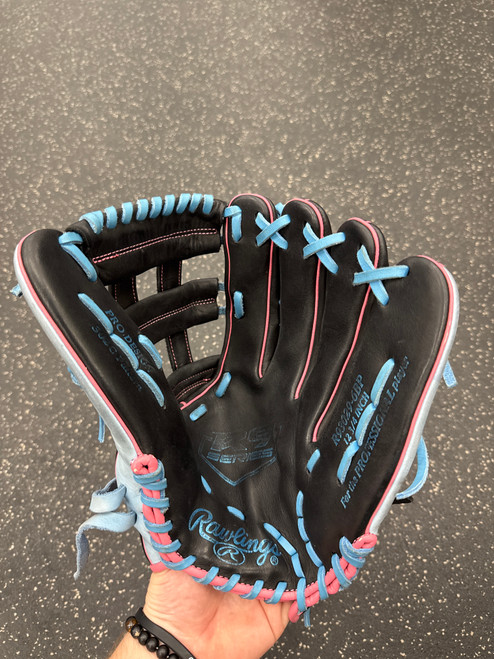 Vist Large View of Product Image Which is Used Rawlings R9 BB/SB Glove RH Throw Black 12 3/4"