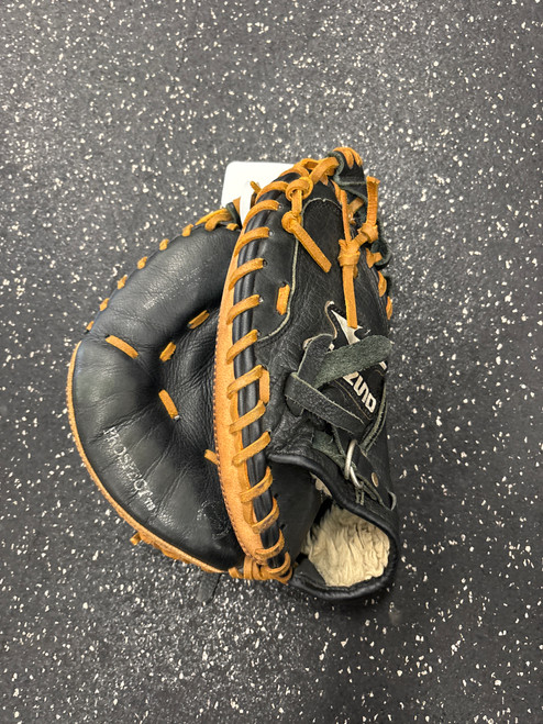 Vist Large View of Product Image Which is Used Mizuno GXC 105D2 BB/SB Catchers LH Throw Black 32 1/2"