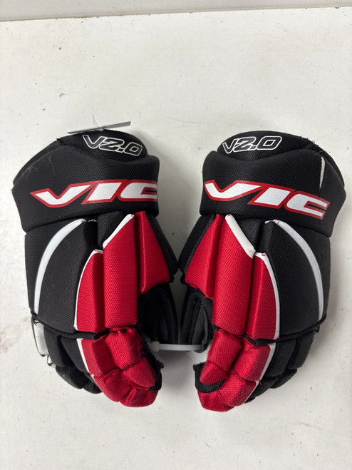 Vist Large View of Product Image Which is Used Vic V2.0 Junior Gloves Black And Red 11"