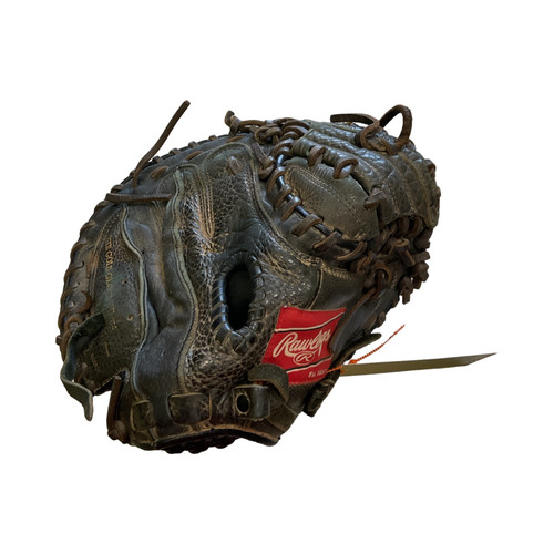 Vist Large View of Product Image Which is Rawlings BB/SB Catchers RH Throw Black 32"