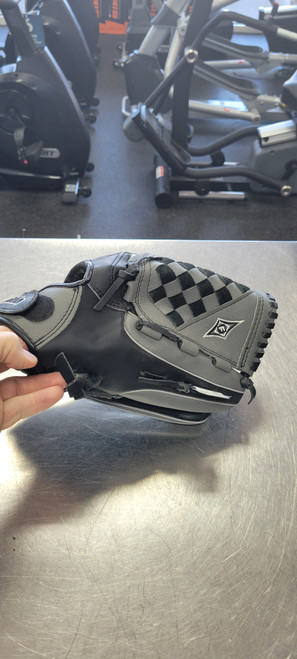 Vist Large View of Product Image Which is Used Franklin 4612 13 BB/SB Glove RH Throw Black 13"