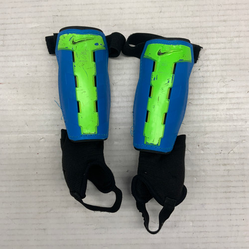 Vist Large View of Product Image Which is Used Nike Soccer Shin Guards Youth Royal Blue MD