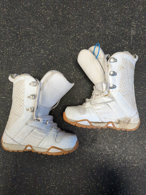 Vist Large View of Product Image Which is Used Nitro BOOTS Womens Snowboard Boots White Senior 6.5