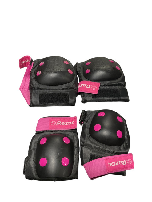 Vist Large View of Product Image Which is Used Inline Protective Set Pink Junior