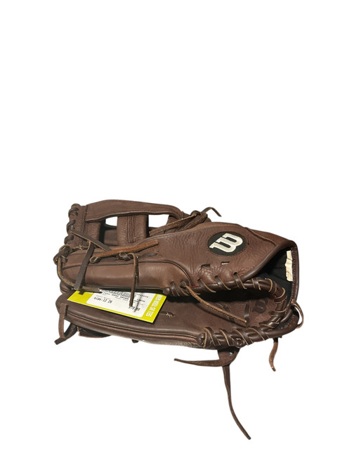 Vist Large View of Product Image Which is Used Wilson A950 BROWN GLOVE BB/SB Glove LH Throw Brown 13"