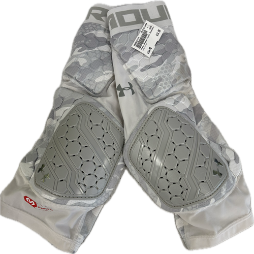 Vist Large View of Product Image Which is Used Under Armour FB Pad Set MD