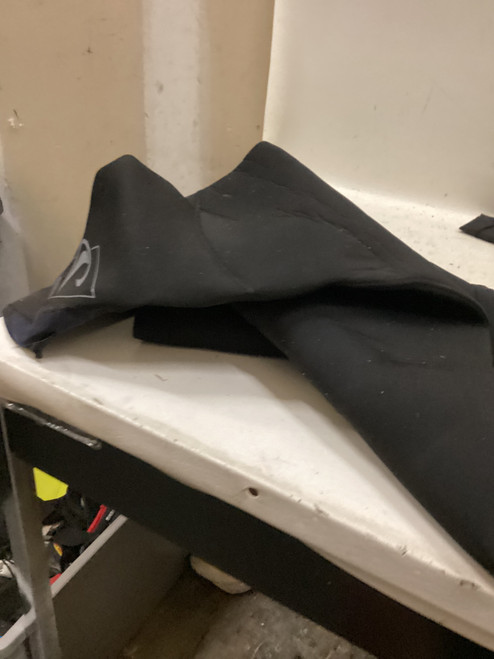 Vist Large View of Product Image Which is Used O'Neill EPIC 4-3 Mens Dive Suit Black And Navy Blue MD