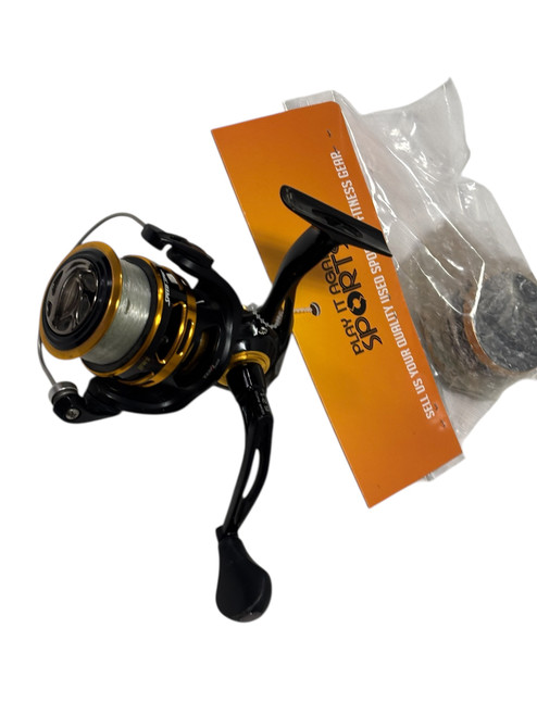Vist Large View of Product Image Which is Used Lew's Team Pro TLP3000G 12 Bearing 6.2:1 Spinning Fishing Reel