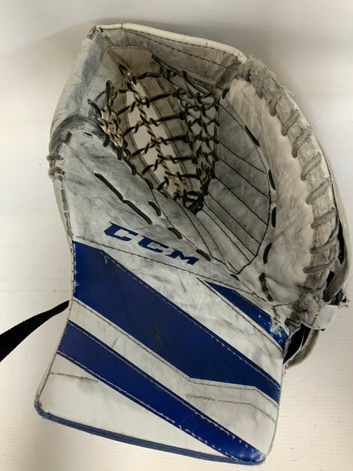 Vist Large View of Product Image Which is Used CCM E3.5 Junior Goalie Catcher White