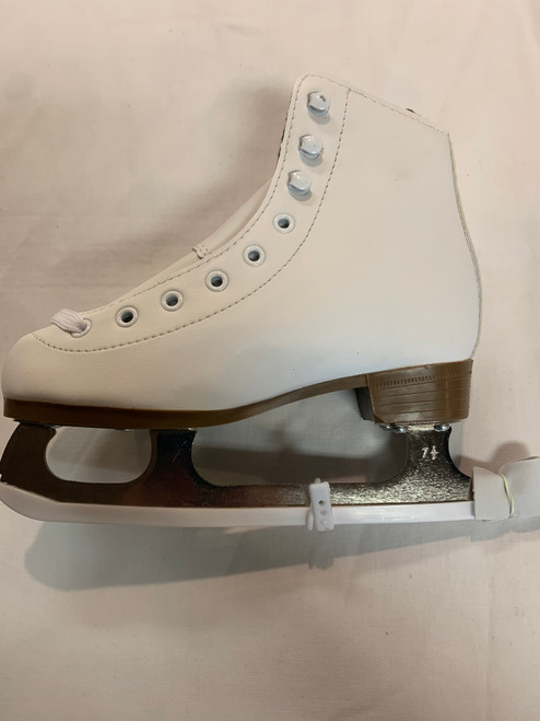 Vist Large View of Product Image Which is *Other Brand Skates Ice Skates / Figure Junior