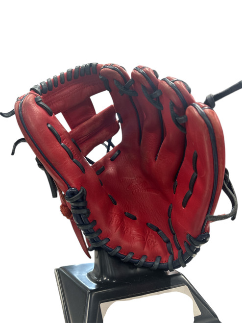 Vist Large View of Product Image Which is Used FUTURE STAR T2 BB/SB Glove RH Throw Red 11 1/2"