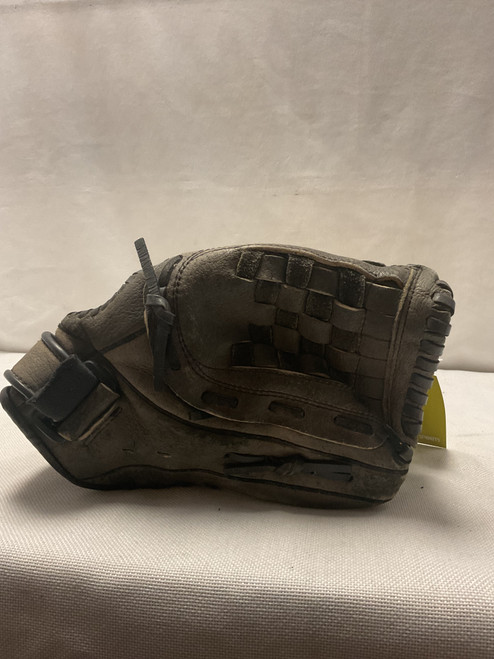 Vist Large View of Product Image Which is Used Mizuno MMX123P BB/SB Glove RH Throw Black 12"