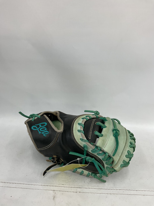 Vist Large View of Product Image Which is Used BOA CATCHER GLOVE BB/SB Catchers RH Throw Black 33 1/2"
