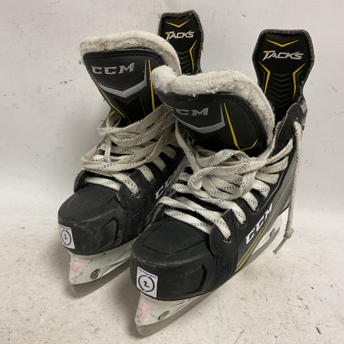 Used CCM TACKS 9080 Junior Hockey Skate White/Black/Yellow Junior 02 11855-S000193182 Vist Large View of Product Image Which is Used CCM TACKS 9080 Junior Hockey Skate White/Black/Yellow Junior 02