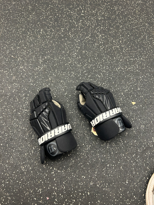 Vist Large View of Product Image Which is Used Warrior BURN NEXT Lacrosse Gloves Junior Black 10"