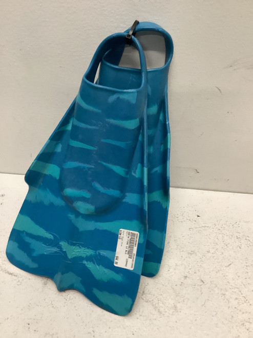 Vist Large View of Product Image Which is Used DaFin Underwater Fins Royal Blue LG