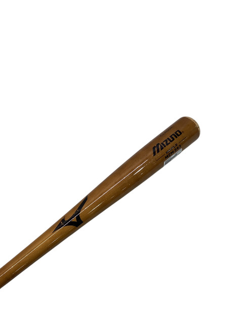 Vist Large View of Product Image Which is Used Mizuno CLASSIC MAPLE MZM243 BB/SB Wood Bat Natural 33"