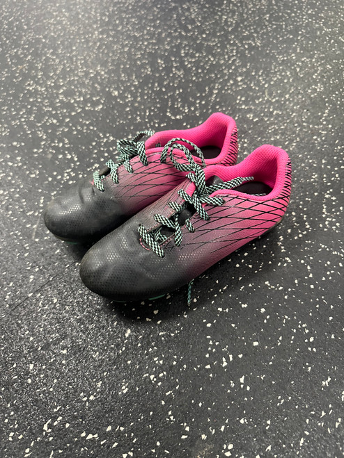 Vist Large View of Product Image Which is Used Soccer Cleats Pink Youth 12.0