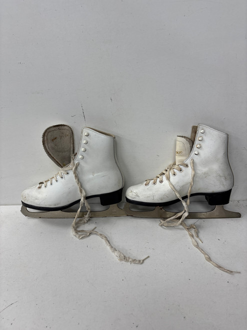 Vist Large View of Product Image Which is Used DOMINION CANADA WomensFigure Skate White Senior 9