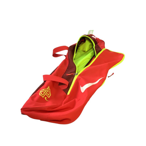 Vist Large View of Product Image Which is Used Nike BAT BAG BB/SB Player Carry Bag Red
