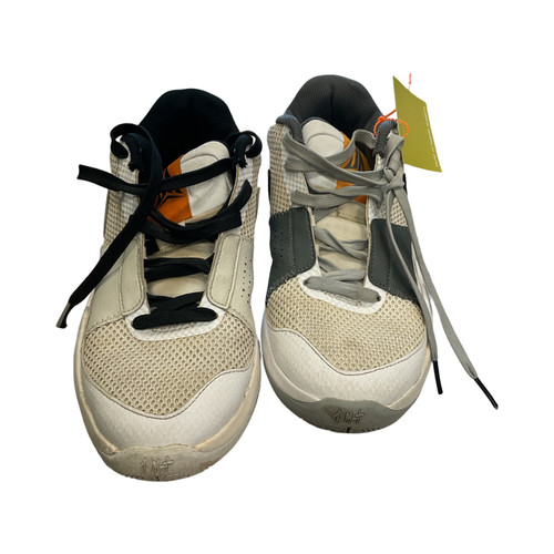 Vist Large View of Product Image Which is Nike Basketball Shoes M White Senior 7.5