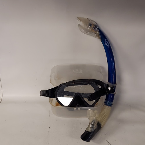 Vist Large View of Product Image Which is Used Riffe Underwater Snorkel Black