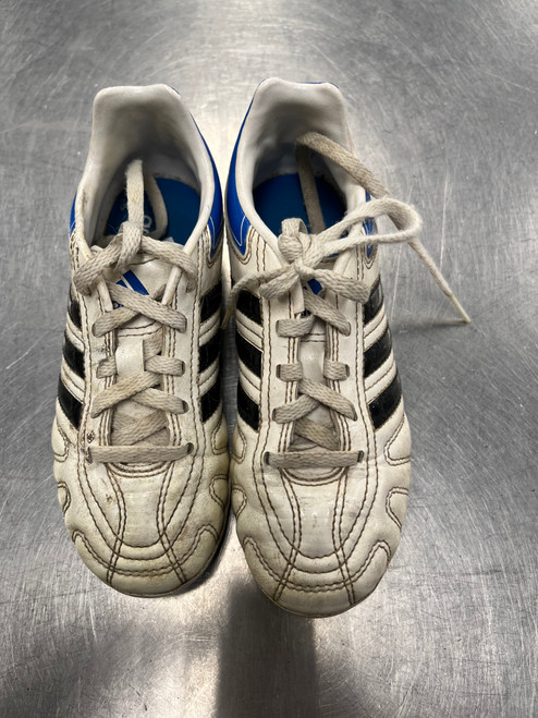 Vist Large View of Product Image Which is Used Adidas PUNTERO Soccer Cleats White Youth 13.5