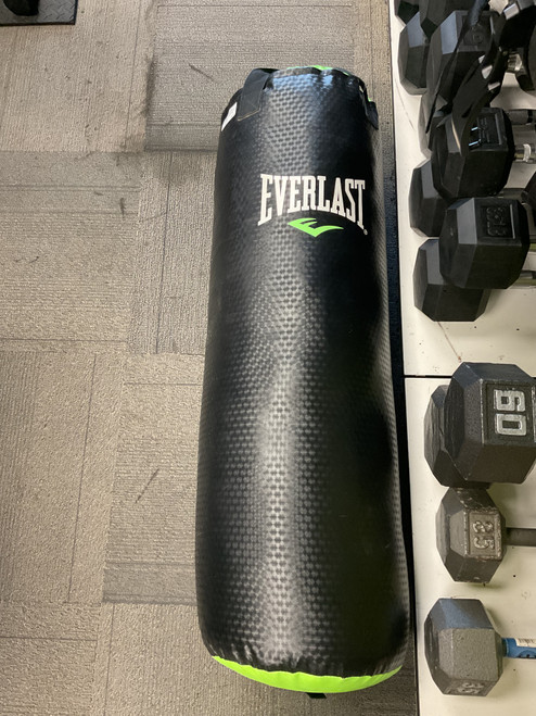 Used Everlast 60 HEAVY BAG Boxing Heavy Bag Black 60 lb 11490-S000266687 Vist Large View of Product Image Which is Used Everlast 60 HEAVY BAG Boxing Heavy Bag Black 60 lb