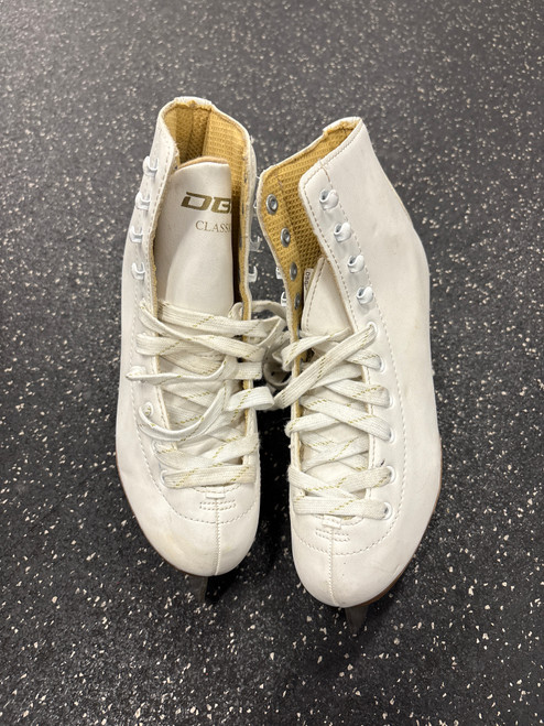 Vist Large View of Product Image Which is Used DBX CLASSIC WomensFigure Skate White Senior 4