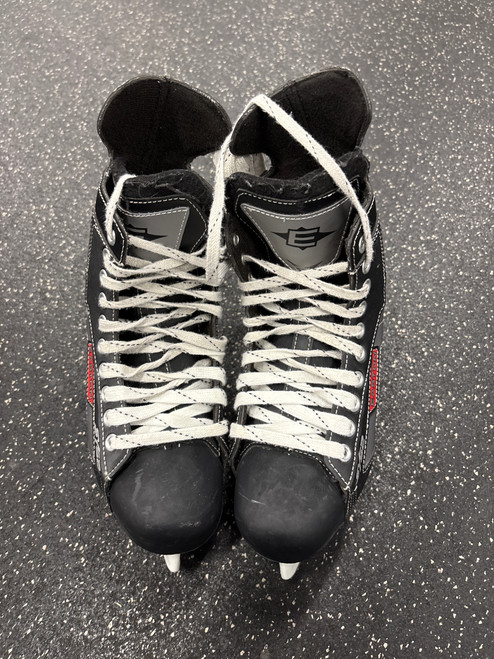 Vist Large View of Product Image Which is Used Easton SY52 Senior Hockey Skate Senior 9