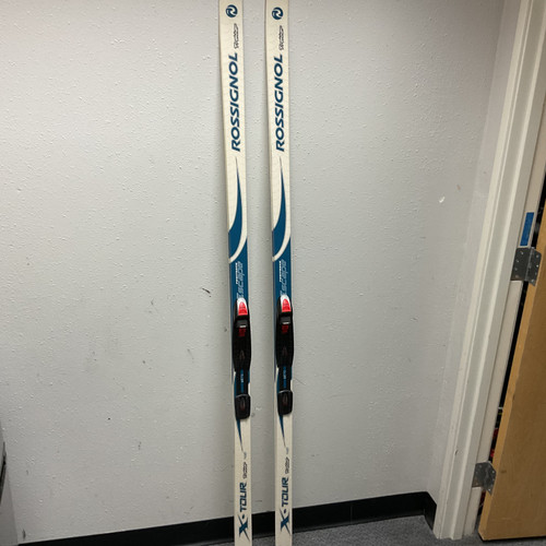 Used Rossignol X-TOUR TREKKER Mens XC Ski/Binding White And Navy Blue 188 cm 11855-S000193430 Vist Large View of Product Image Which is Used Rossignol X-TOUR TREKKER Mens XC Ski/Binding White And Navy Blue 188 cm