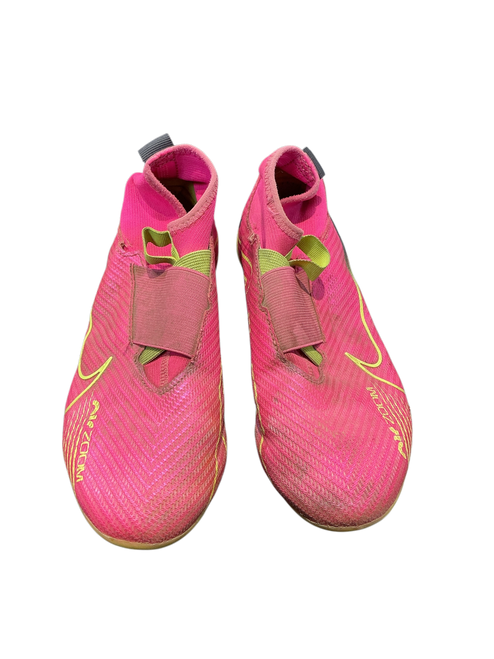 Vist Large View of Product Image Which is Used Nike Soccer Cleats Pink Junior 04.5