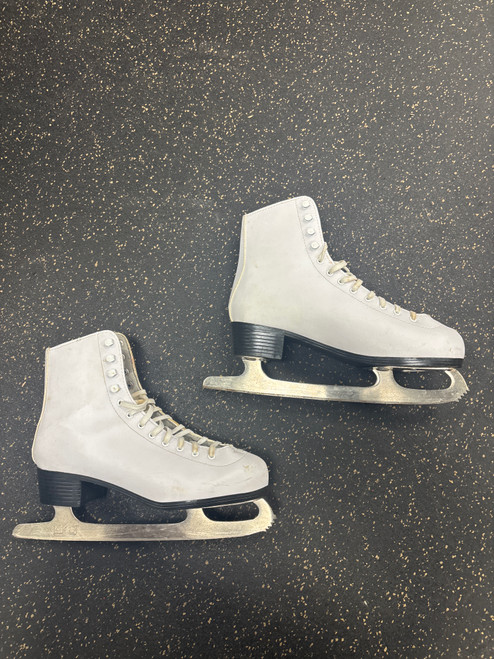 Vist Large View of Product Image Which is Used Hespeler FIGURE SKATE WomensFigure Skate White Senior 9
