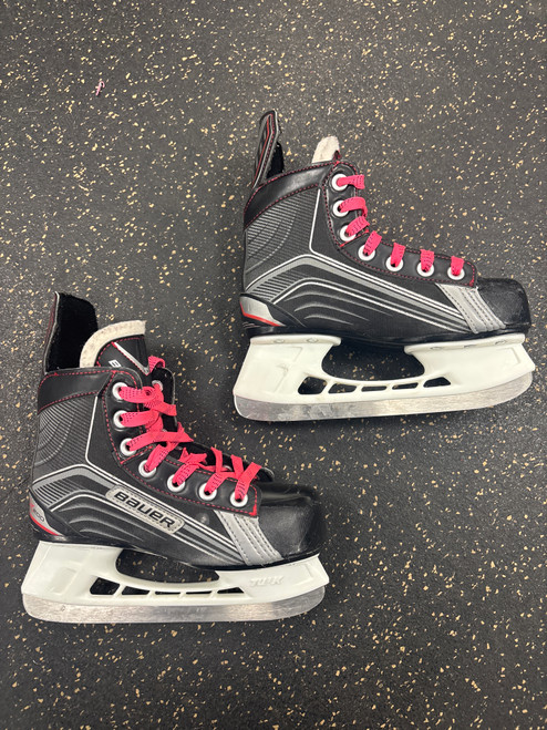 Vist Large View of Product Image Which is Used Bauer VAPOR X200 Youth Hockey Skate Youth 13.0