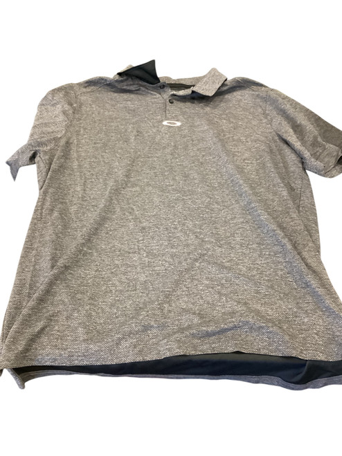 Used Oakley S.S. Golf Shirt M 2X 11884-S000054781 Vist Large View of Product Image Which is Used Oakley S.S. Golf Shirt M 2X