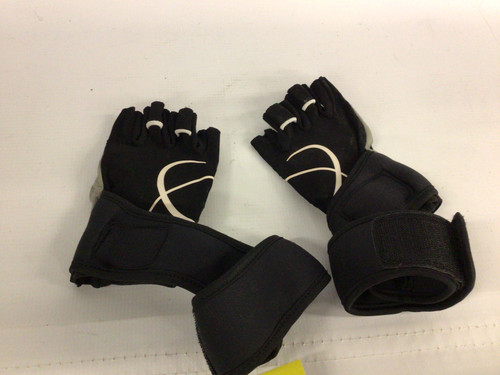 Vist Large View of Product Image Which is Used Exercise Gloves Black MD