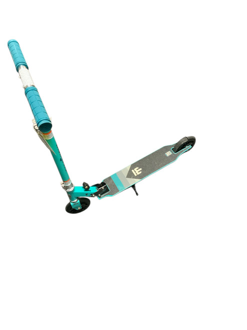 Used Mongoose TRACE 120 Scooter Teal 11823-S000035407 Vist Large View of Product Image Which is Used Mongoose TRACE 120 Scooter Teal