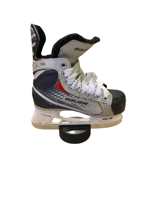 Vist Large View of Product Image Which is Used Bauer X 05 Youth Hockey Skate Youth 12.0