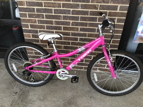 Vist Large View of Product Image Which is Used Trek 2013 MT200 GIRLS 20IN BMX BIKE BMX Bike Girls Pink 20"